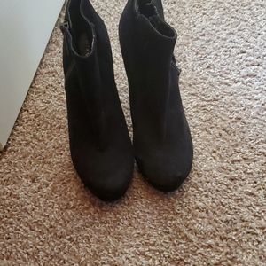 Gianni Bini suede black high heeled booties